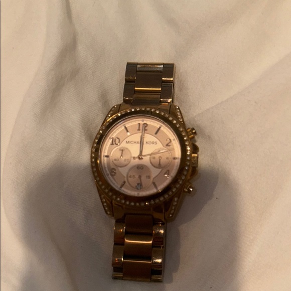 Michael Kors Gold Watch - Picture 2 of 5